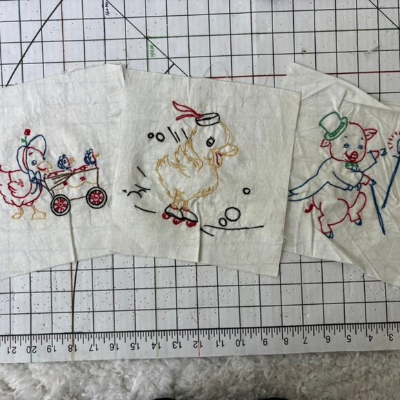 Lot of 3 hand embroidered childrens baby quilt squares - Picture 1 of 7